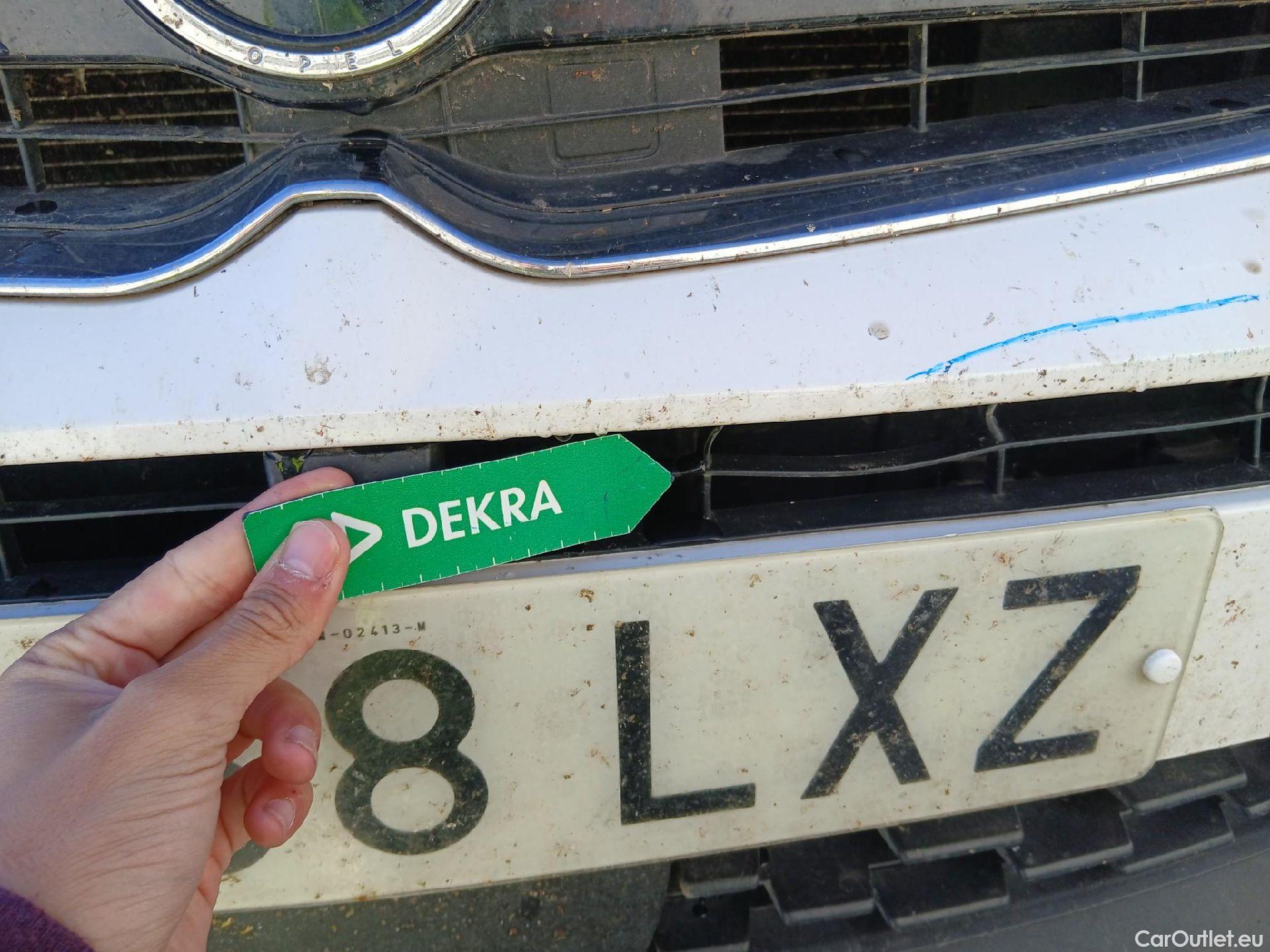  Opel   Grandland X OPEL Grandland / 2021 / 5P / todoterreno 1.5 CDTi Business Edition Auto #9