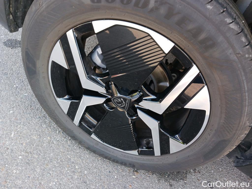  Peugeot  2008  Allure 1.2 PureTech 100CV MT6 6E #1