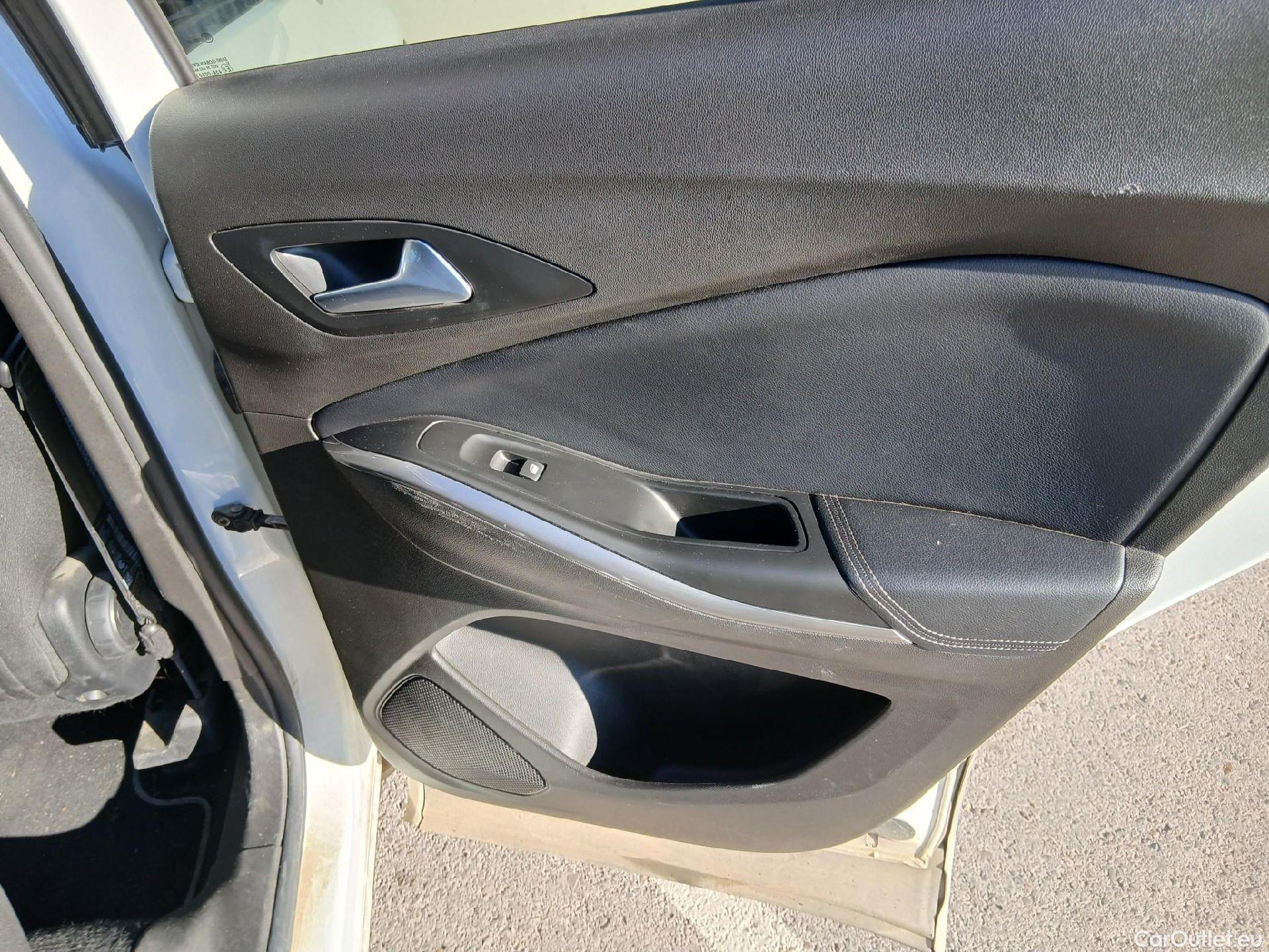  Opel   Grandland X OPEL Grandland / 2021 / 5P / todoterreno 1.5 CDTi Business Edition Auto #39