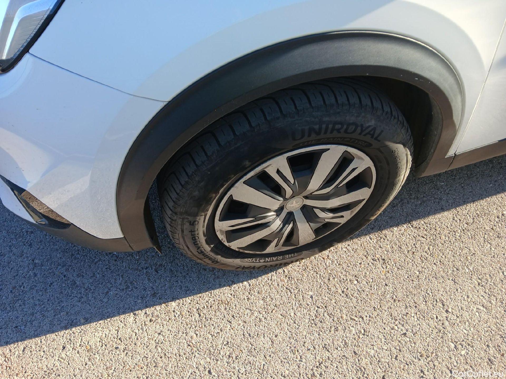  Peugeot  2008 PEUGEOT  / 2019 / 5P / todoterreno Active BlueHDI 81kW (110CV) #4