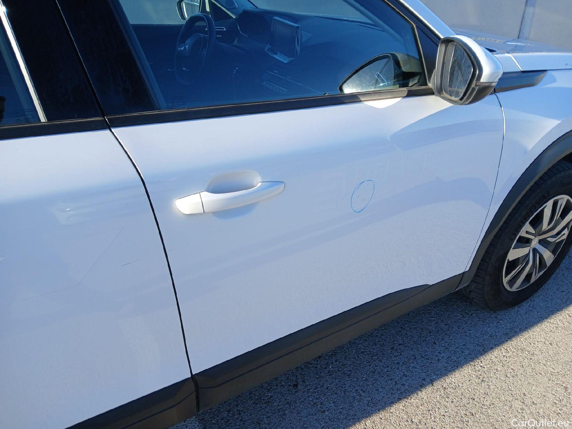  Peugeot  2008 PEUGEOT  / 2019 / 5P / todoterreno Active BlueHDI 81kW (110CV) #20