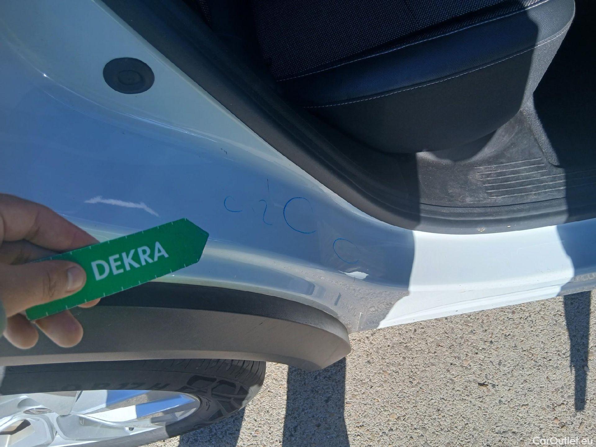 Renault  Captur RENAULT  / 2020 / 5P / todoterreno Zen E-TECH Híbrido enchufable 160cv #21