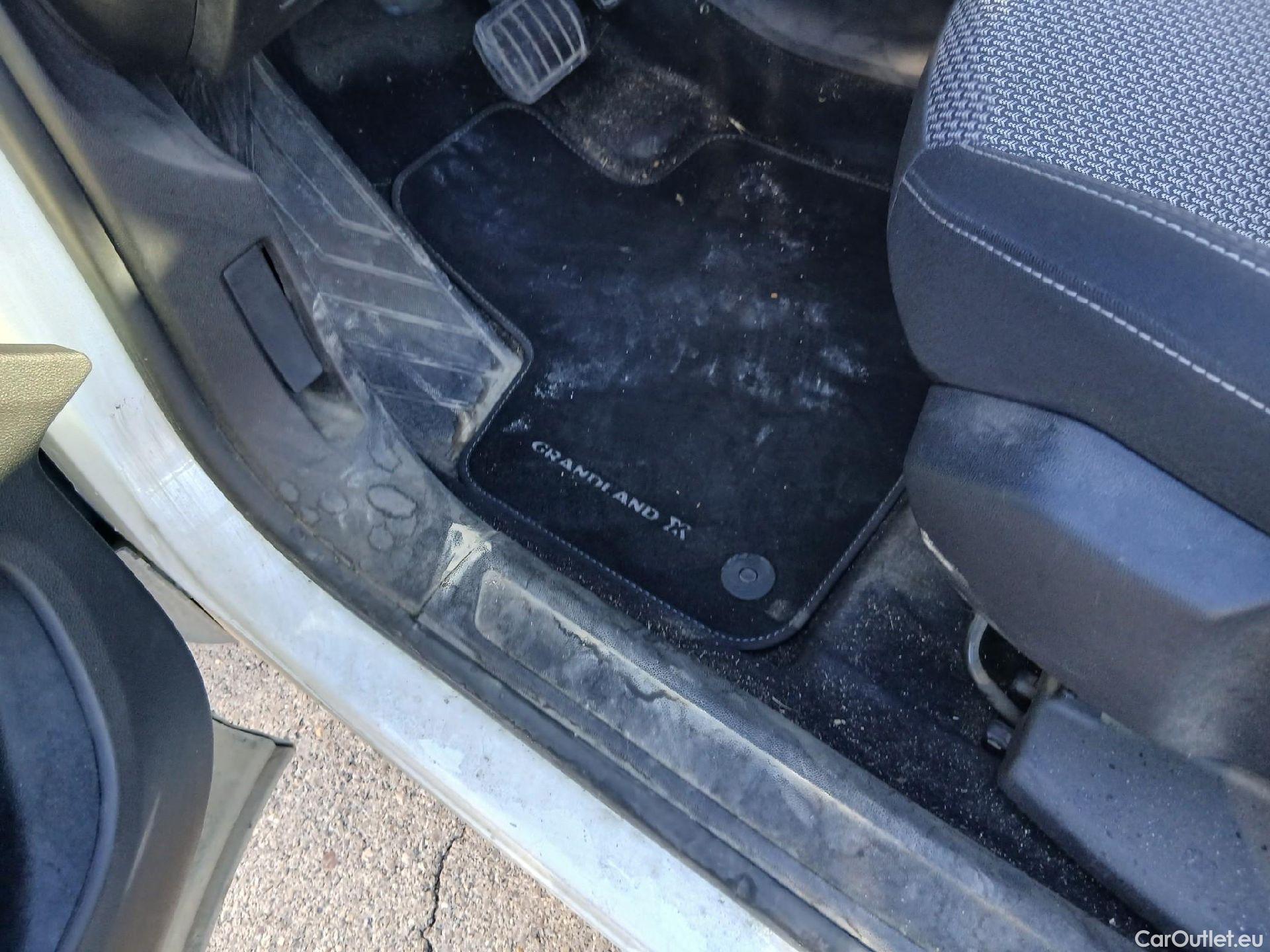  Opel   Grandland X OPEL Grandland / 2021 / 5P / todoterreno 1.5 CDTi Business Edition Auto #22