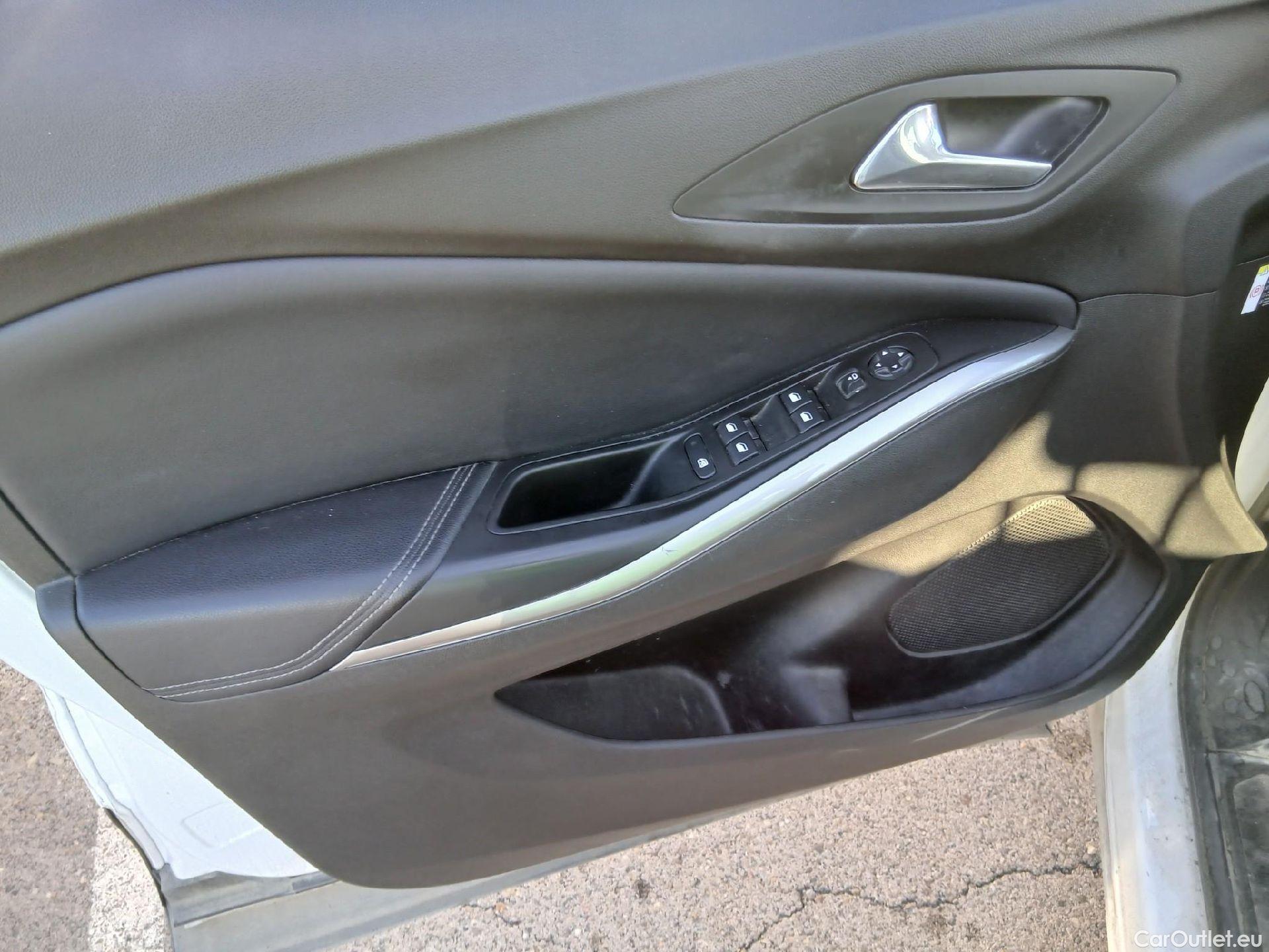  Opel   Grandland X OPEL Grandland / 2021 / 5P / todoterreno 1.5 CDTi Business Edition Auto #24