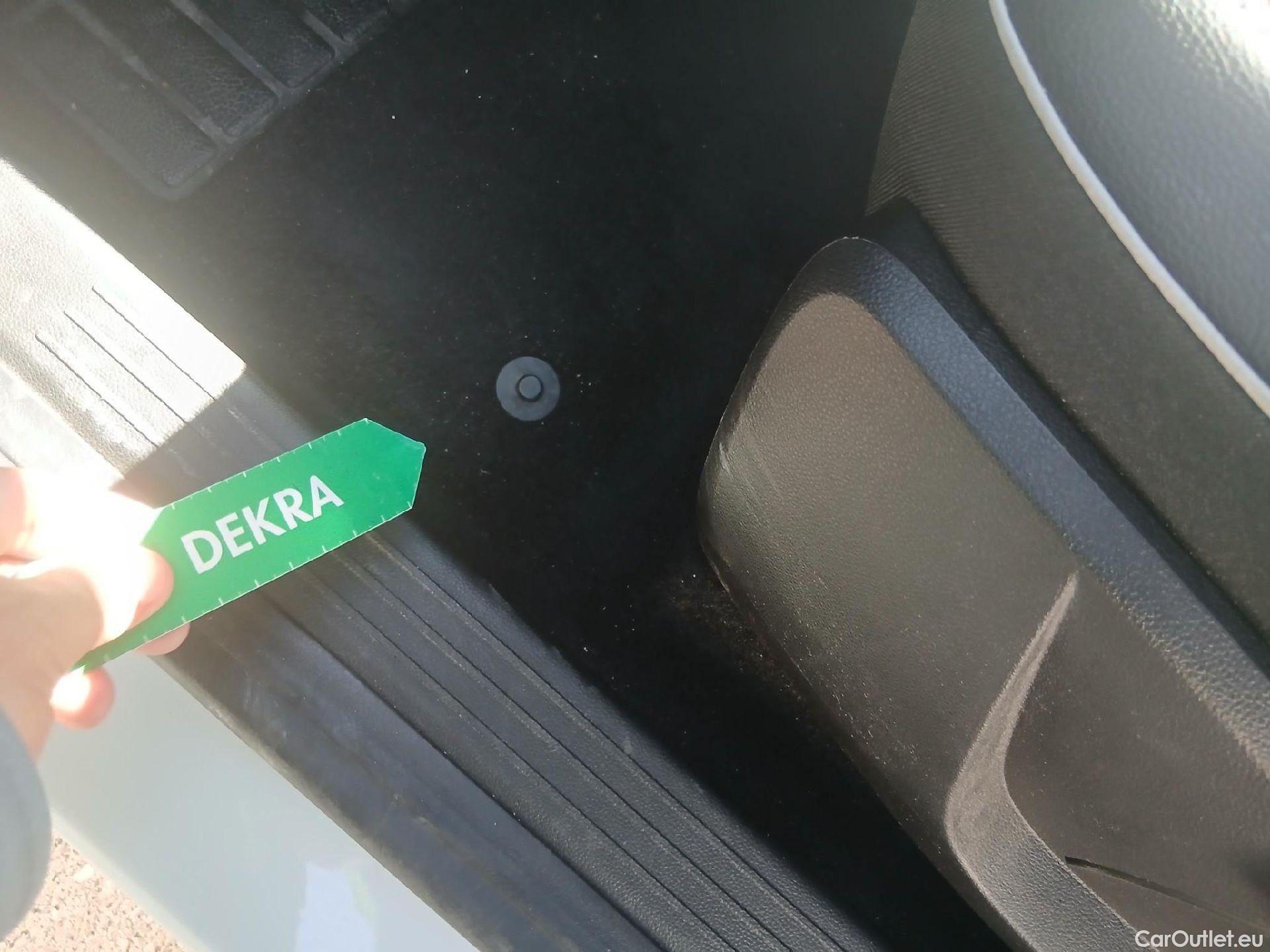 Renault  Captur RENAULT  / 2020 / 5P / todoterreno Zen E-TECH Híbrido enchufable 160cv #1