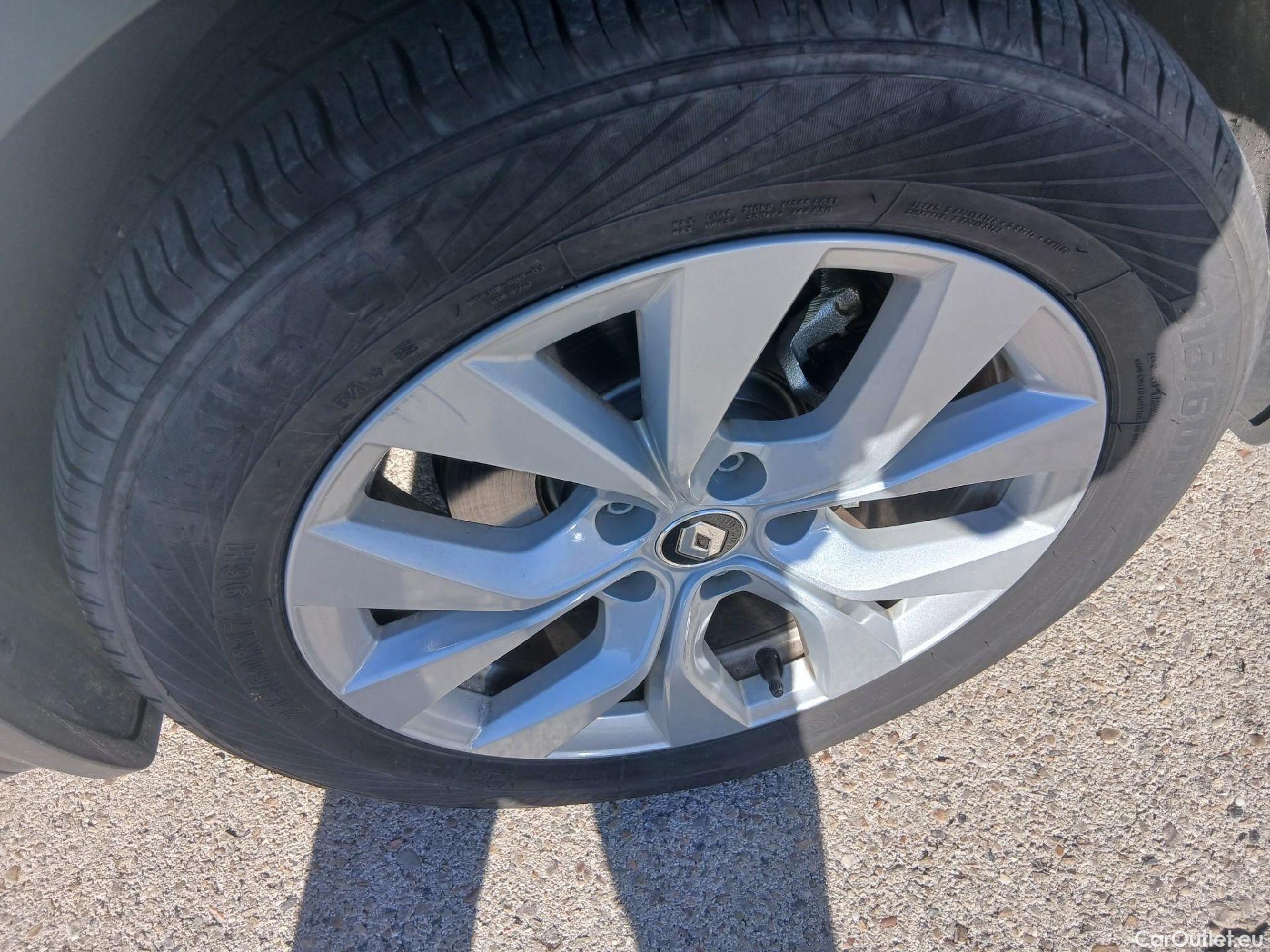 Renault  Captur RENAULT  / 2020 / 5P / todoterreno Zen E-TECH Híbrido enchufable 160cv #23