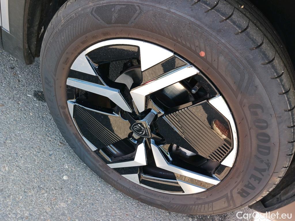  Peugeot  2008  Allure 1.2 PureTech 100CV MT6 6E #10