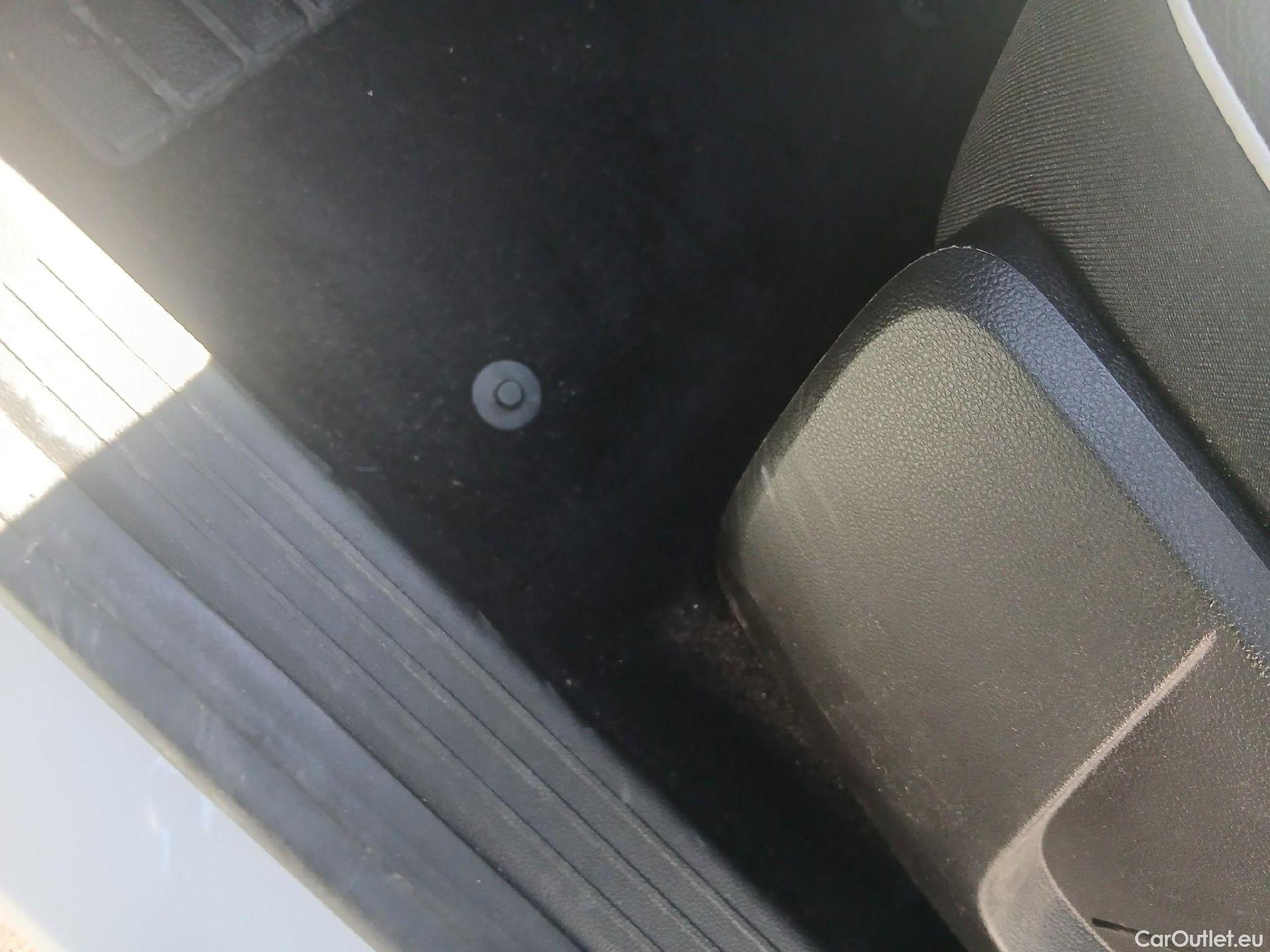 Renault  Captur RENAULT  / 2020 / 5P / todoterreno Zen E-TECH Híbrido enchufable 160cv #2