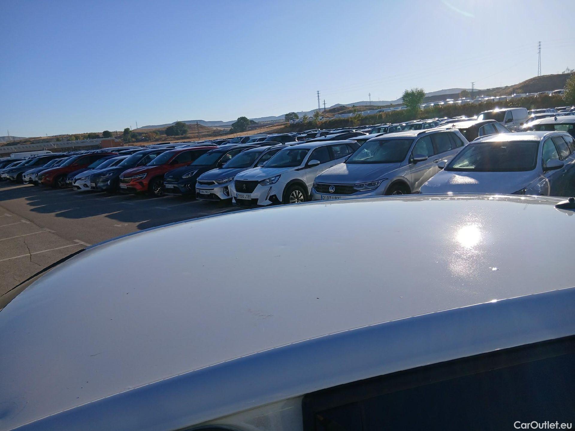  Opel   Grandland X OPEL Grandland / 2021 / 5P / todoterreno 1.5 CDTi Business Edition Auto #19