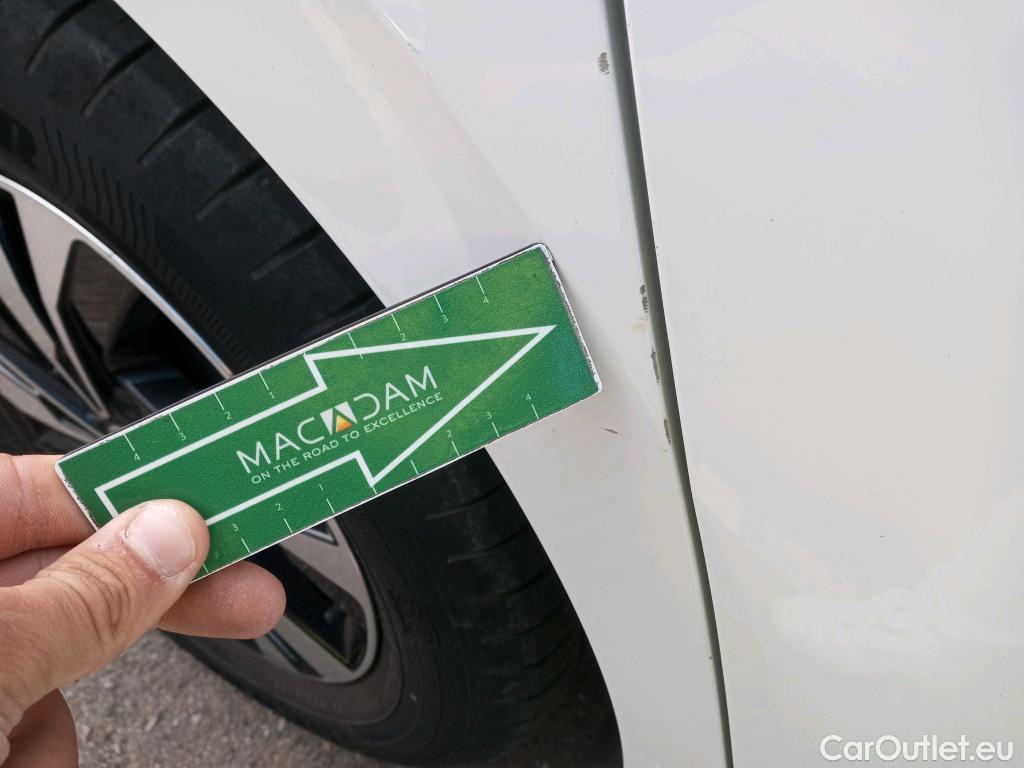 Volkswagen  Polo VOLKSWAGEN  / 2017 / 5P / berlina con portón Advance 1.0 TSI 70kW (95CV) #34