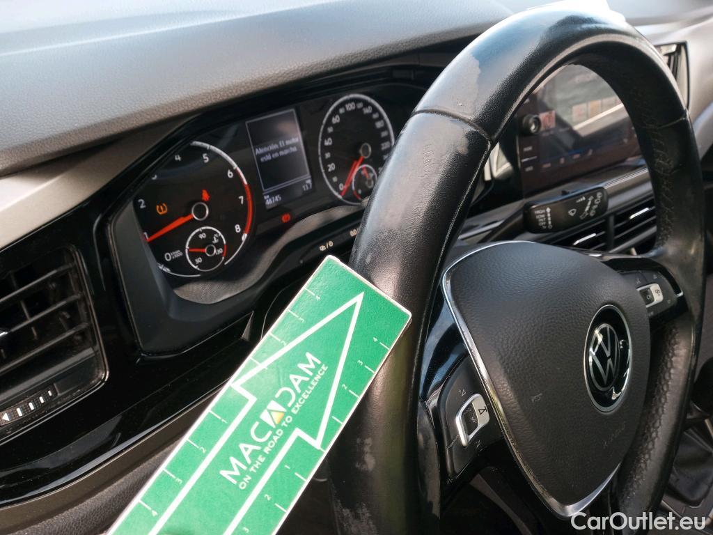 Volkswagen  Polo VOLKSWAGEN  / 2017 / 5P / berlina con portón Advance 1.0 TSI 70kW (95CV) #20