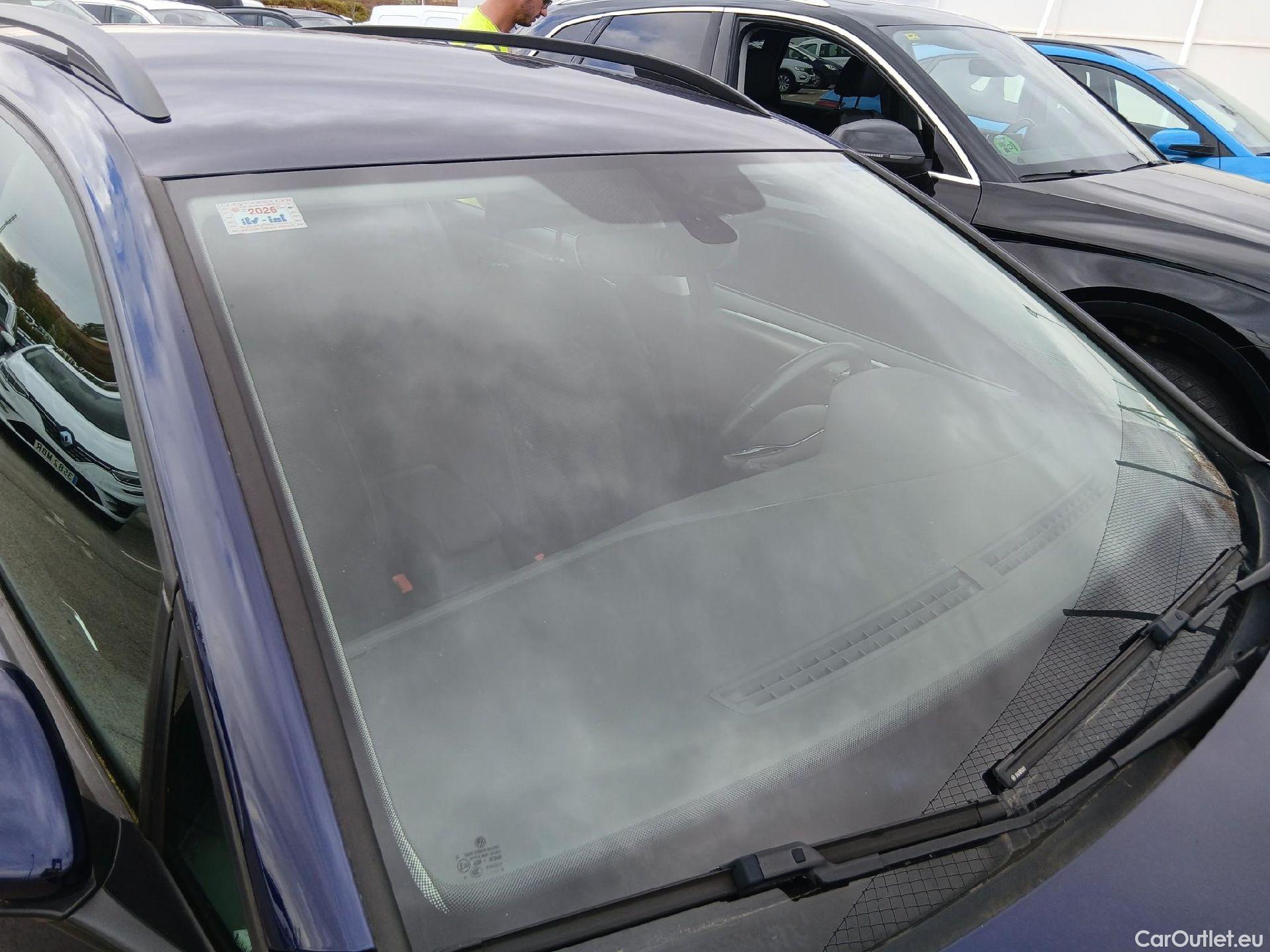  Volkswagen  Golf  VOLKSWAGEN / 2016 / 5P / familiar Last Edition 1.5 TSI 96kW(130CV) Variant #7