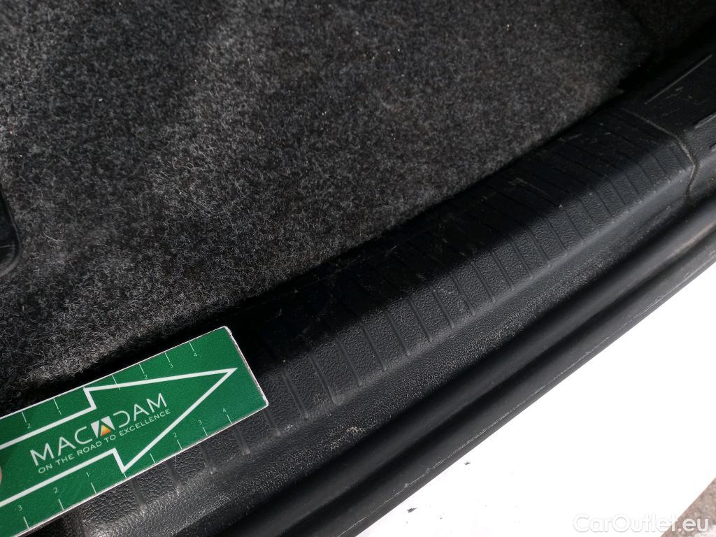 Volkswagen  Polo VOLKSWAGEN  / 2017 / 5P / berlina con portón Advance 1.0 TSI 70kW (95CV) #12