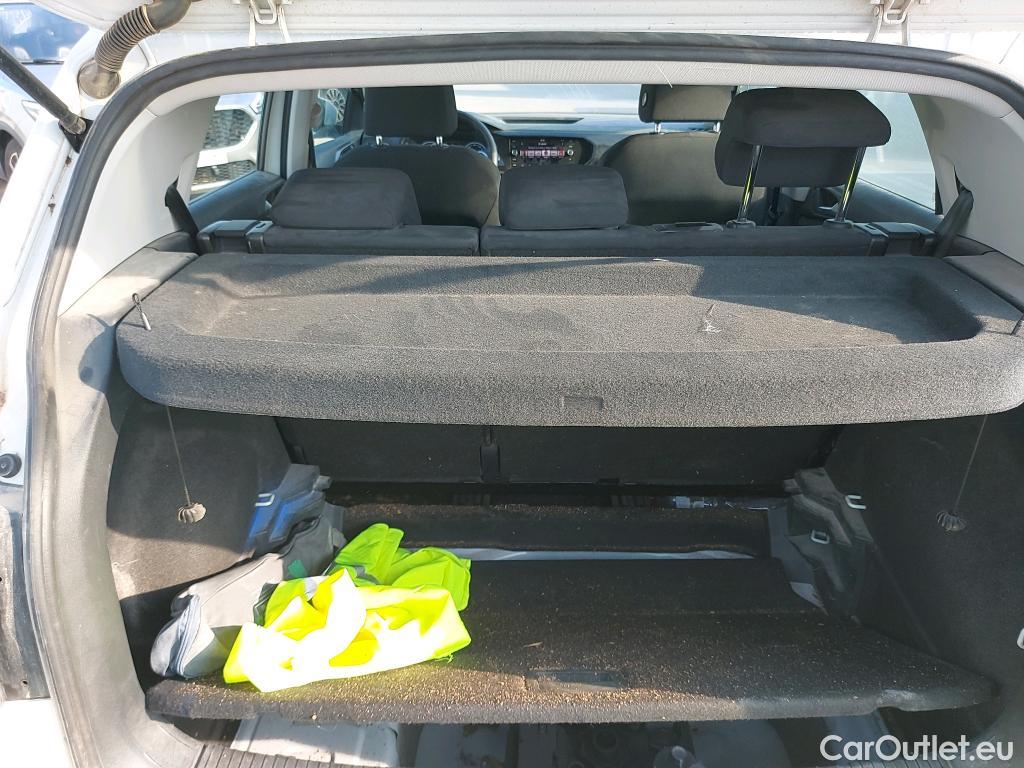 Volkswagen  T-CROSS VOLKSWAGEN  / 2018 / 5P / todoterreno Advance 1.0 TSI 85kW (115CV) DSG (AC) #8