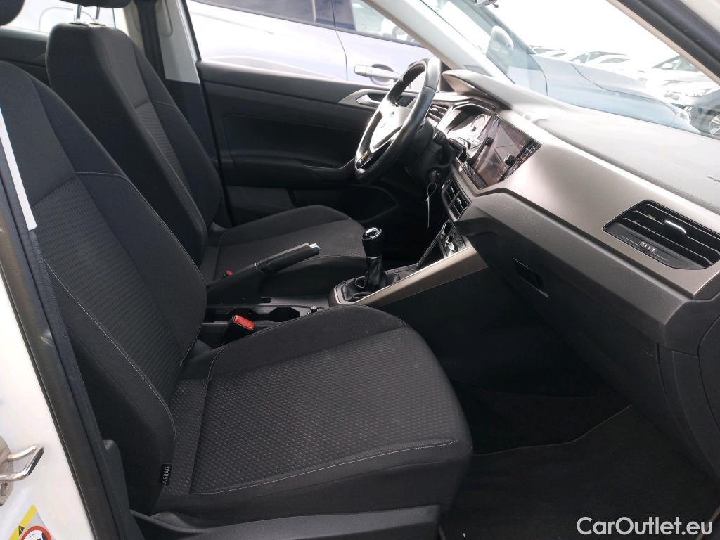 Volkswagen  Polo VOLKSWAGEN  / 2017 / 5P / berlina con portón Advance 1.0 TSI 70kW (95CV) #6