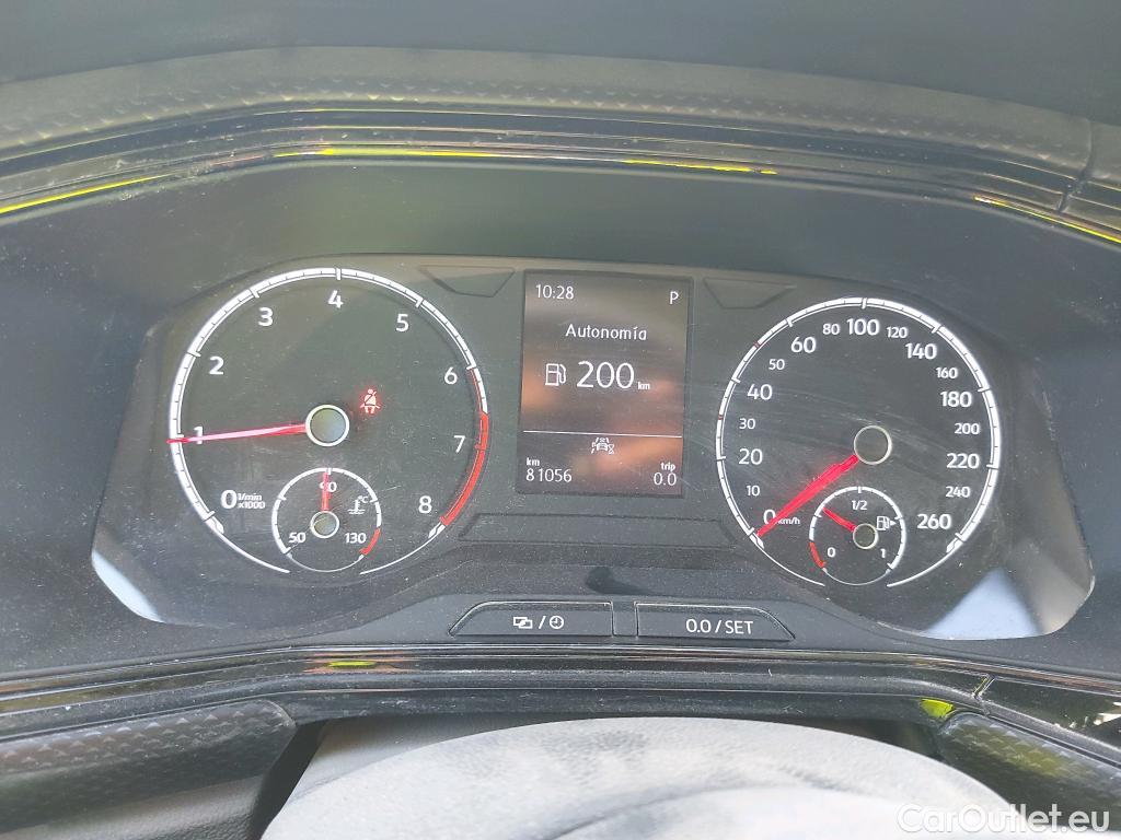 Volkswagen  T-CROSS VOLKSWAGEN  / 2018 / 5P / todoterreno Advance 1.0 TSI 85kW (115CV) DSG (AC) #4