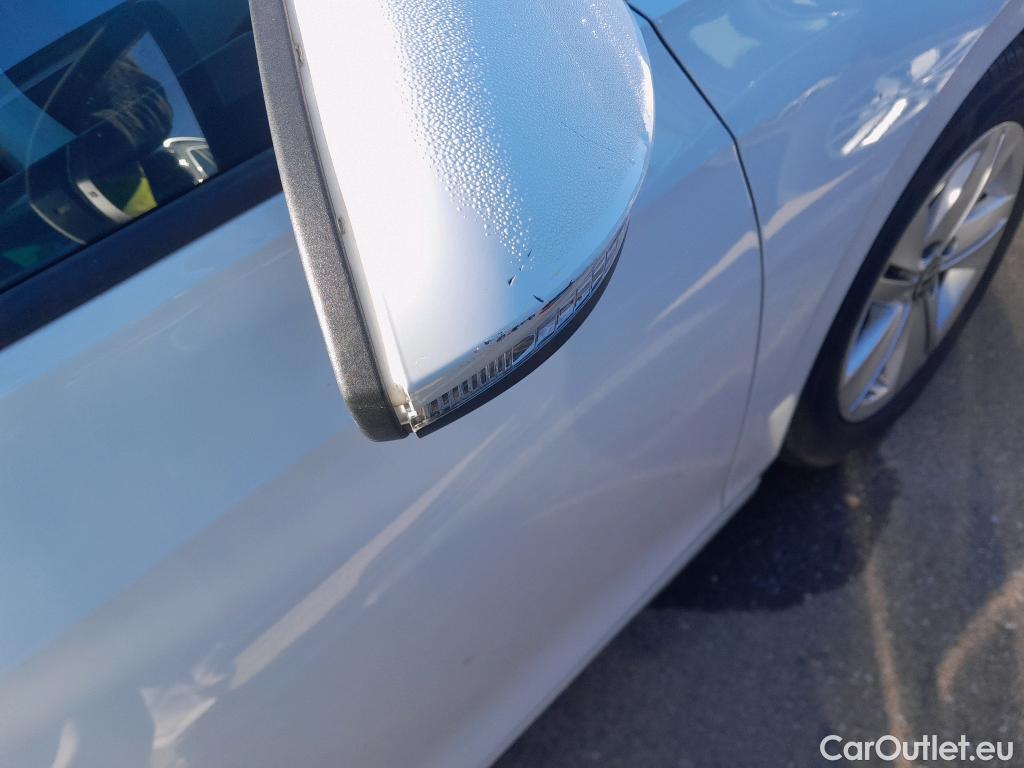  Volkswagen  Golf  VOLKSWAGEN / 2020 / 5P / berlina con portón 2.0 TDI 85kW (115CV) #15