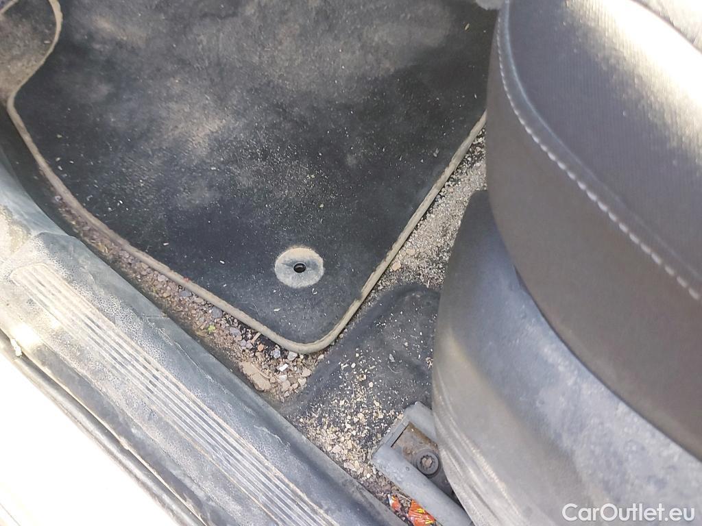 Volkswagen  T-CROSS VOLKSWAGEN  / 2018 / 5P / todoterreno Advance 1.0 TSI 85kW (115CV) DSG (AC) #24