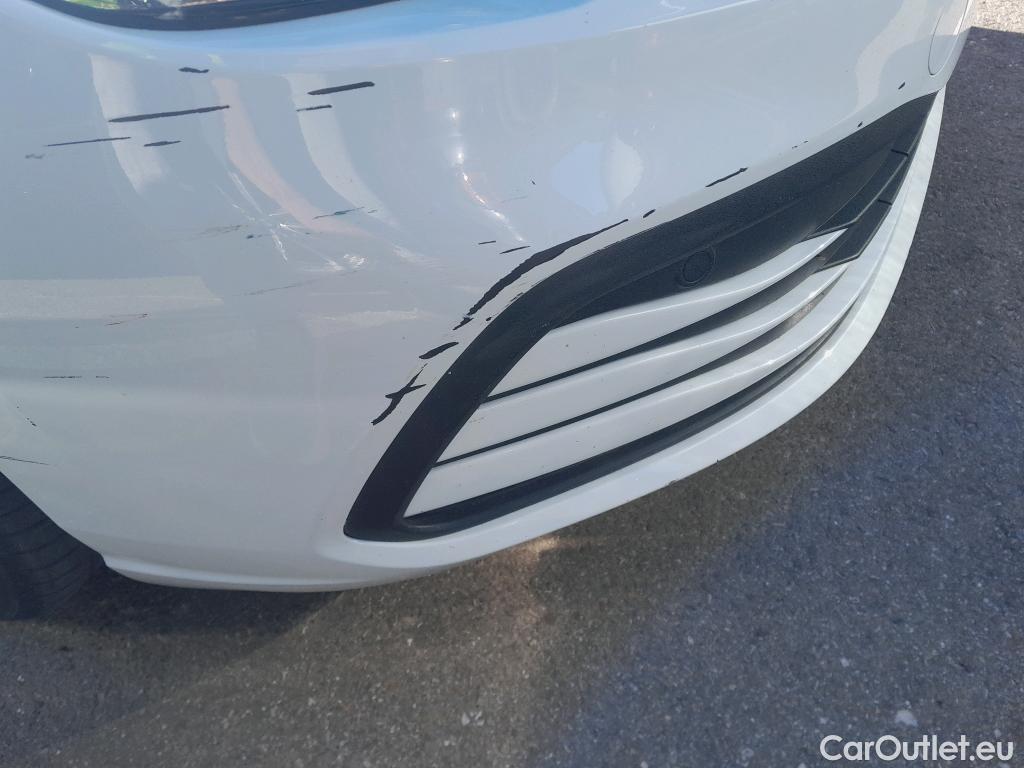  Volkswagen  Golf  VOLKSWAGEN / 2020 / 5P / berlina con portón 2.0 TDI 85kW (115CV) #7