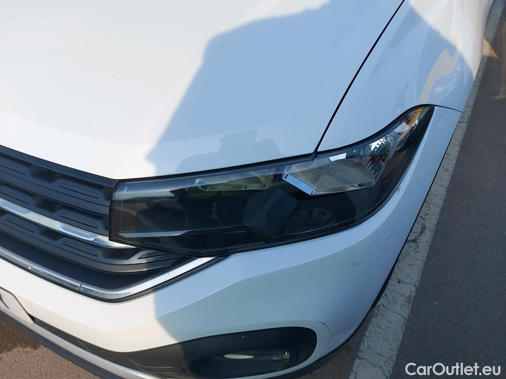 Volkswagen  T-CROSS VOLKSWAGEN  / 2018 / 5P / todoterreno Advance 1.0 TSI 85kW (115CV) DSG (AC) #15