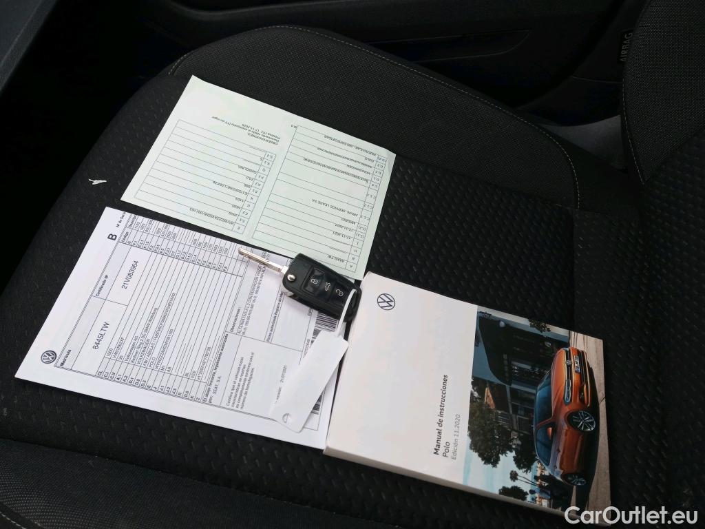 Volkswagen  Polo VOLKSWAGEN  / 2017 / 5P / berlina con portón Advance 1.0 TSI 70kW (95CV) #9