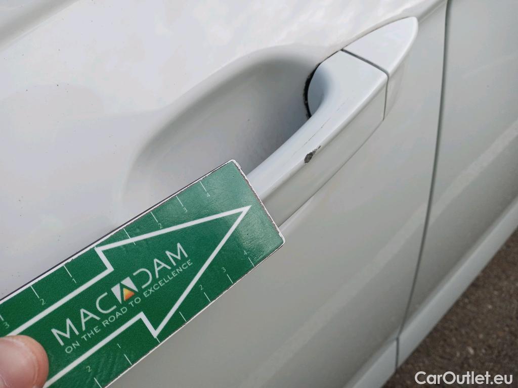 Volkswagen  Polo VOLKSWAGEN  / 2017 / 5P / berlina con portón Advance 1.0 TSI 70kW (95CV) #30