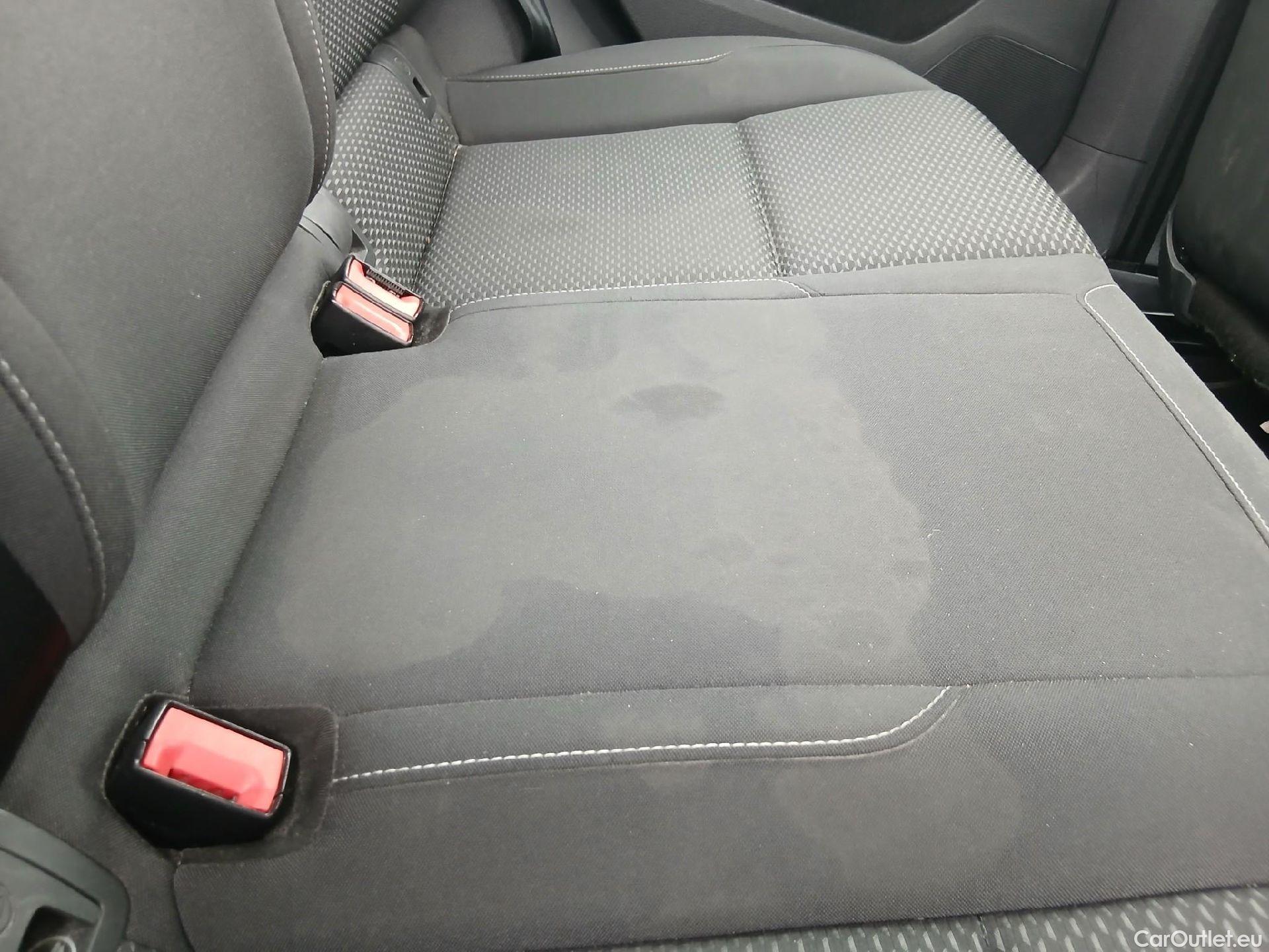  Volkswagen  Golf  VOLKSWAGEN / 2016 / 5P / familiar Last Edition 1.5 TSI 96kW(130CV) Variant #3