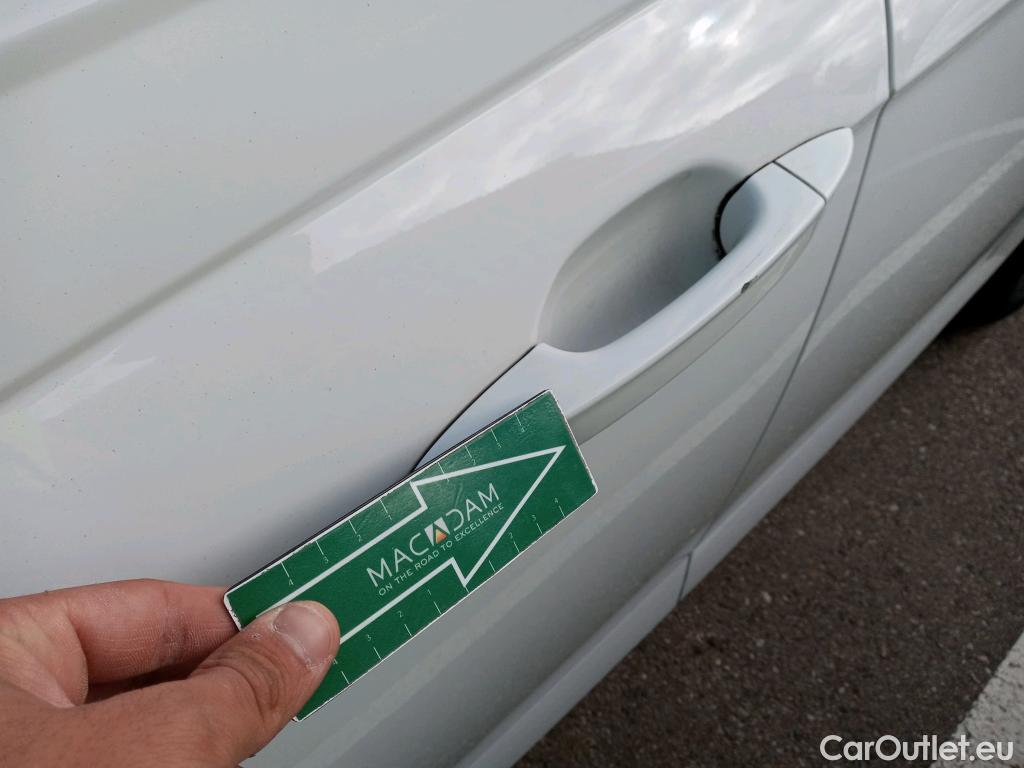 Volkswagen  Polo VOLKSWAGEN  / 2017 / 5P / berlina con portón Advance 1.0 TSI 70kW (95CV) #31