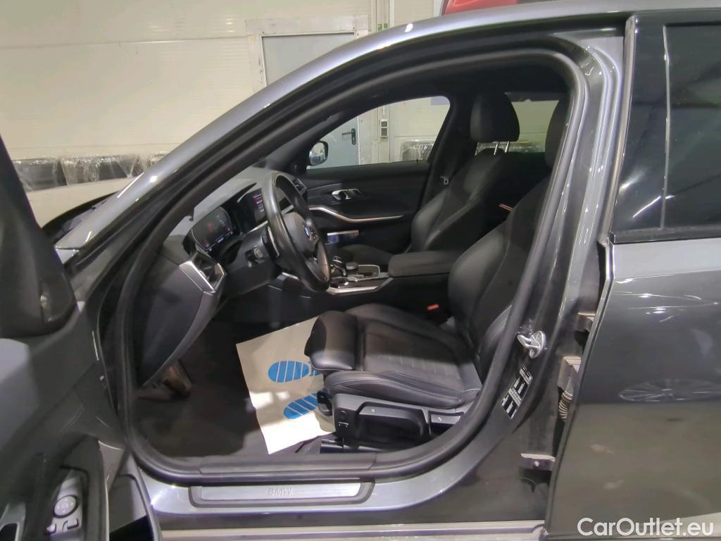 Bmw  Serie 3 Baureihe 3 Lim. 330 d Sport Line 195KW AT8 E6dT #17