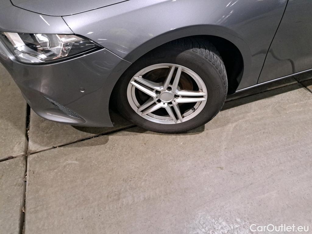 Mercedes  A-Klasse A -Klasse A 180 (177.084) 1.3 100KW MT6 E6d #8