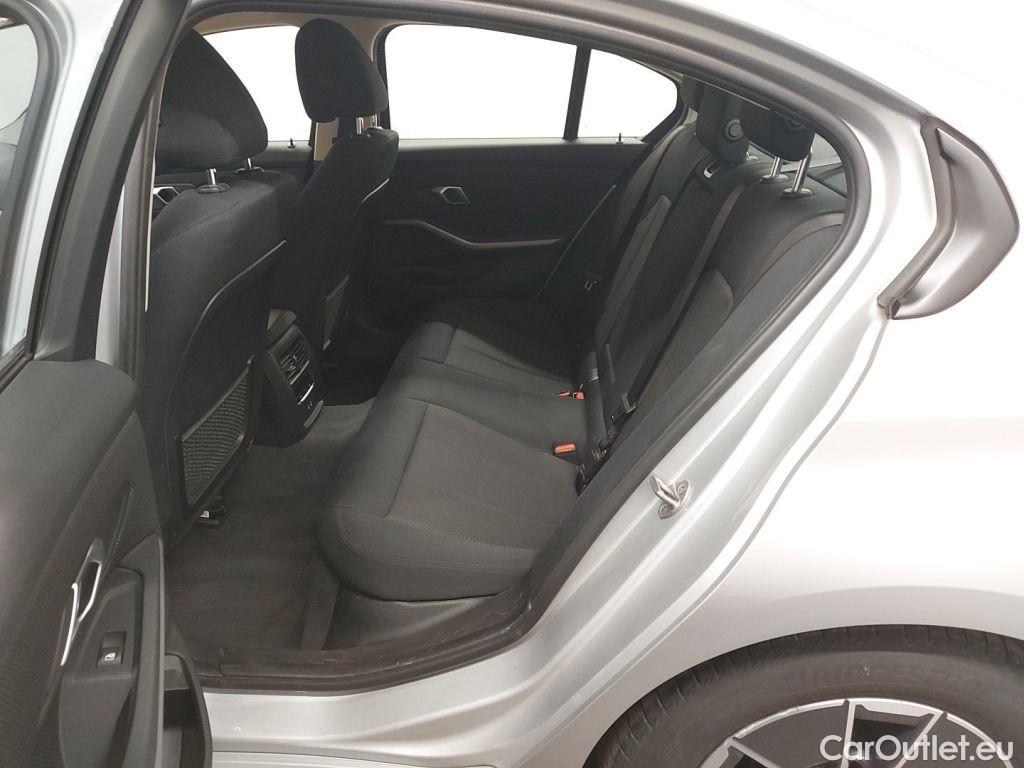 Bmw  Serie 3 BMW 3 Reeks Berline 320i (135 kW) 4d #10