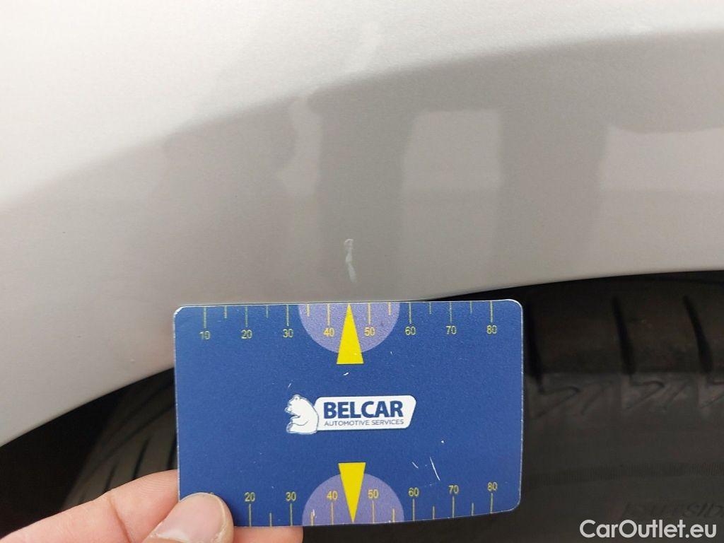 Bmw  Serie 3 BMW 3 Reeks Berline 320i (135 kW) 4d #40