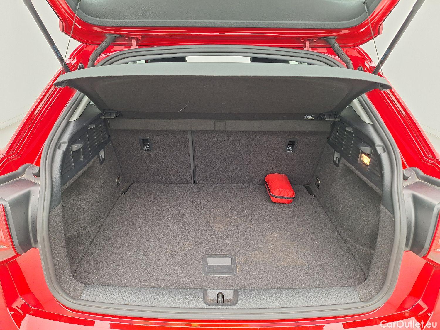 Audi  Q2 Audi,  '16, Audi  1.6 30 TDI 85kW S tronic Business Ed 5d #7