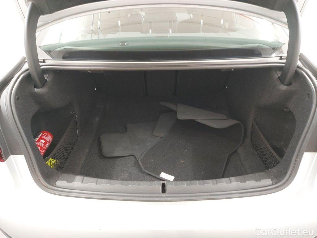 Bmw  Serie 3 BMW 3 Reeks Berline 320i (135 kW) 4d #15