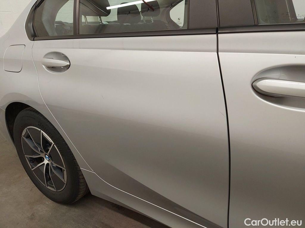 Bmw  Serie 3 BMW 3 Reeks Berline 320i (135 kW) 4d #42