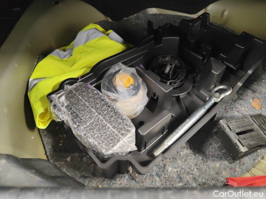 Citroen  C4 CITROEN  DIESEL - 2021 1.5 BlueHDi 130 Feel S&S 5d #14