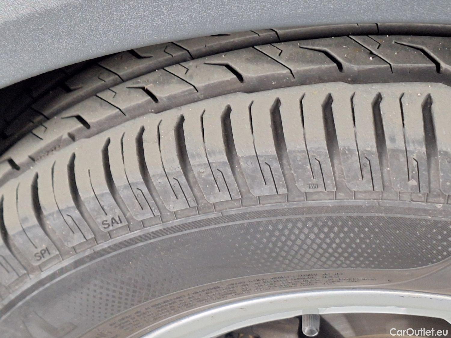 Audi  Q2 Audi,  '16, Audi  1.6 30 TDI 85kW S tronic Business Ed 5d #24