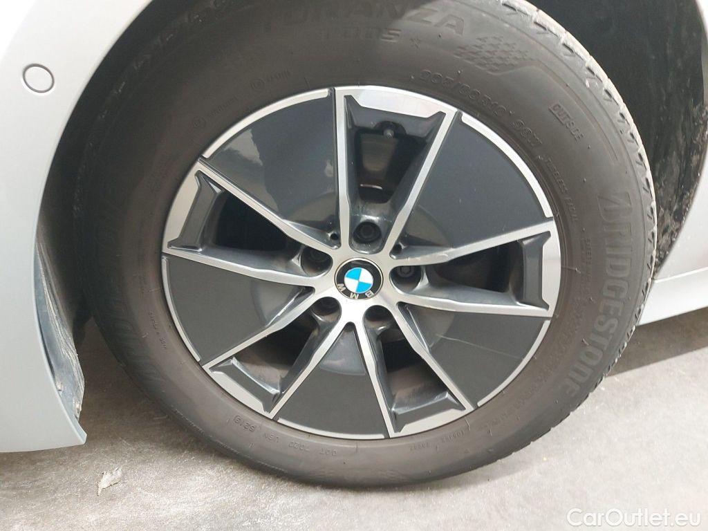 Bmw  Serie 3 BMW 3 Reeks Berline 320i (135 kW) 4d #19