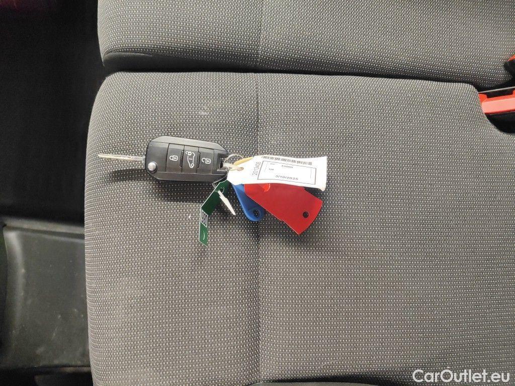 Citroen  Berlingo CITROEN  VAN MWB DIESEL - 2019 1.5 BlueHDi 102 XL Heavy Club (EU6.2) 5d #4