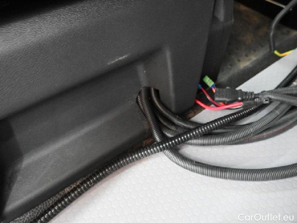 Volkswagen  Transporter VW T6  Kasten T6.1 DSG 4MOTION Lang 4d 110kW #15