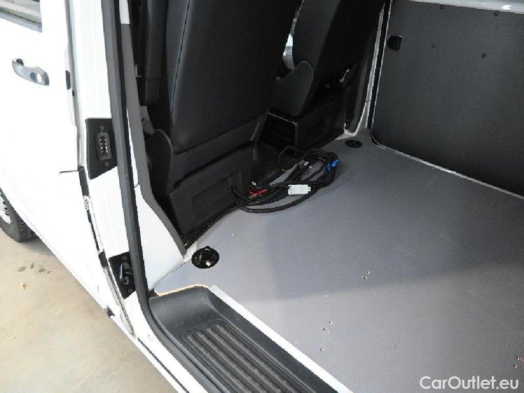 Volkswagen  Transporter VW T6  Kasten T6.1 DSG 4MOTION Lang 4d 110kW #14