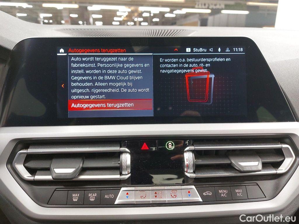 Bmw  Serie 3 BMW 3 Reeks Berline 320i (135 kW) 4d #14