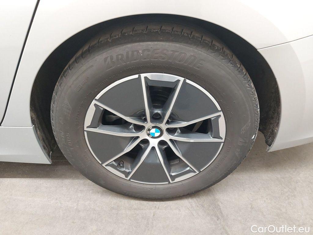 Bmw  Serie 3 BMW 3 Reeks Berline 320i (135 kW) 4d #21