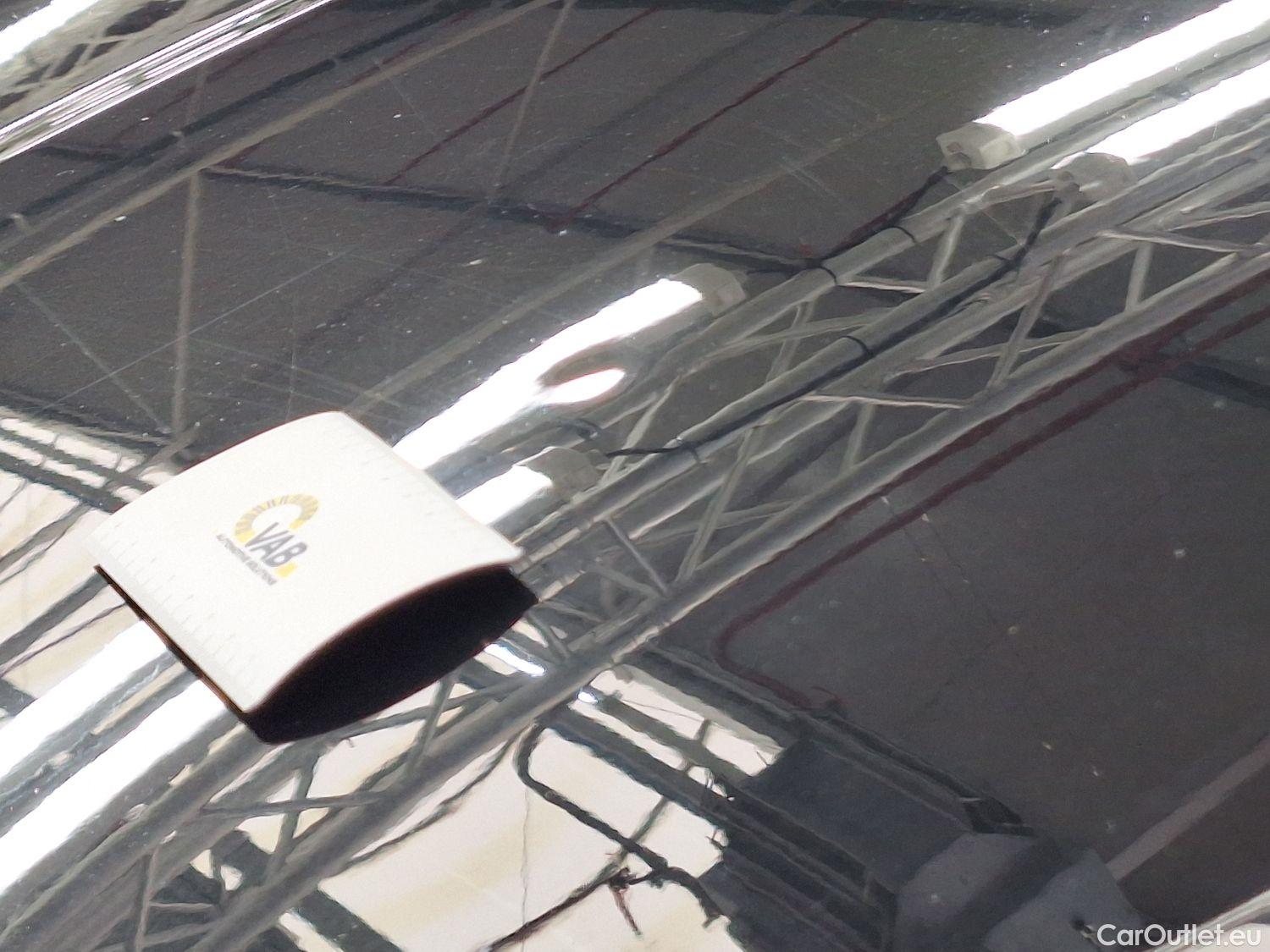  Jaguar  E-PACE Jaguar,  '17, Jaguar  D150 Aut. AWD S 5d #26