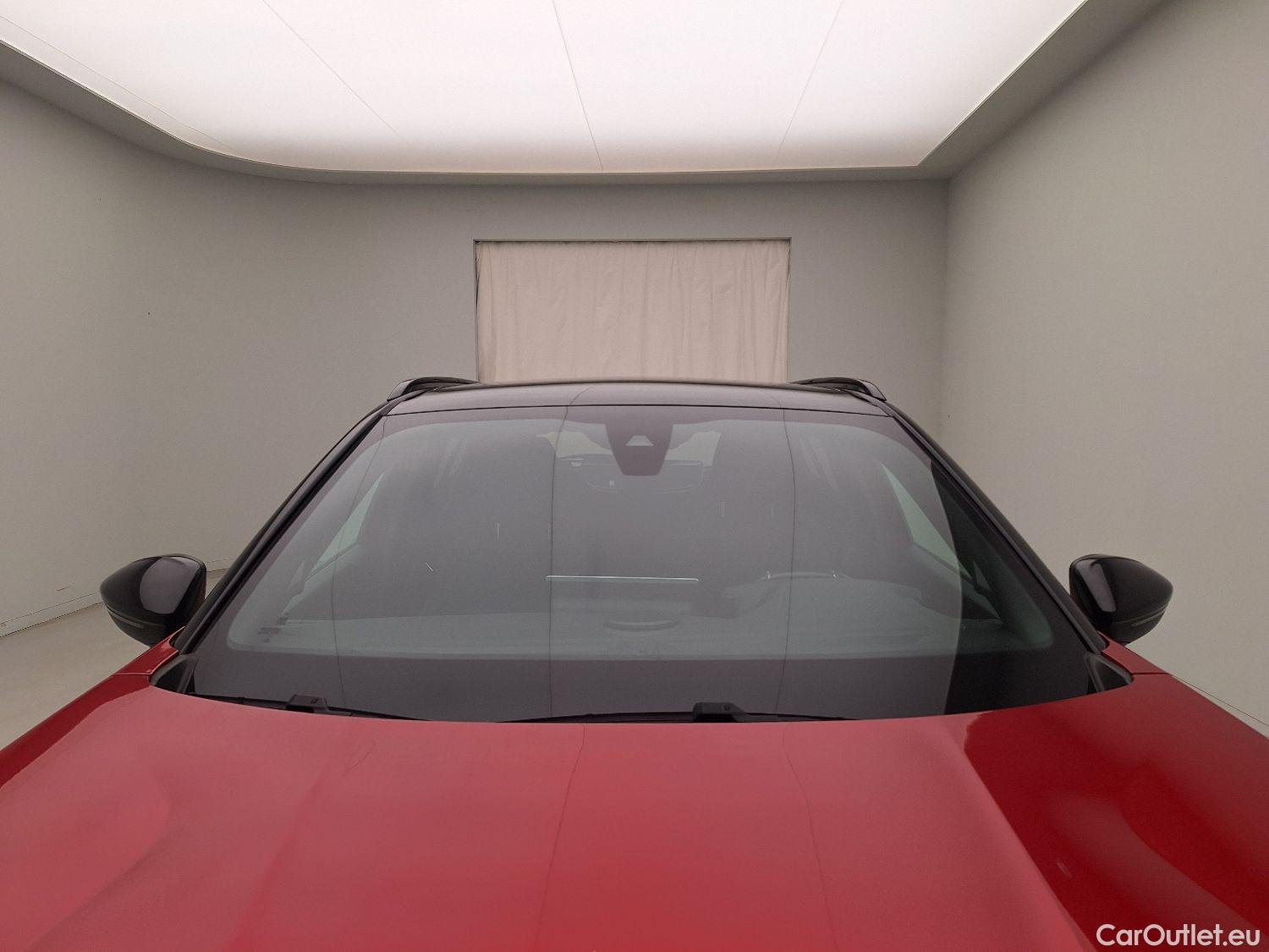 Peugeot  2008 Peugeot,  '19, Peugeot  1.2 Puretech 96kW S&S EAT8 GT Line 5d #10