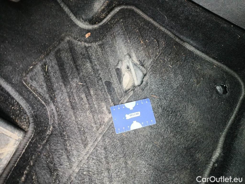 Peugeot  3008 Peugeot  1.5 BlueHDi 96kW S&S EAT8 Allure Pack 5d #30