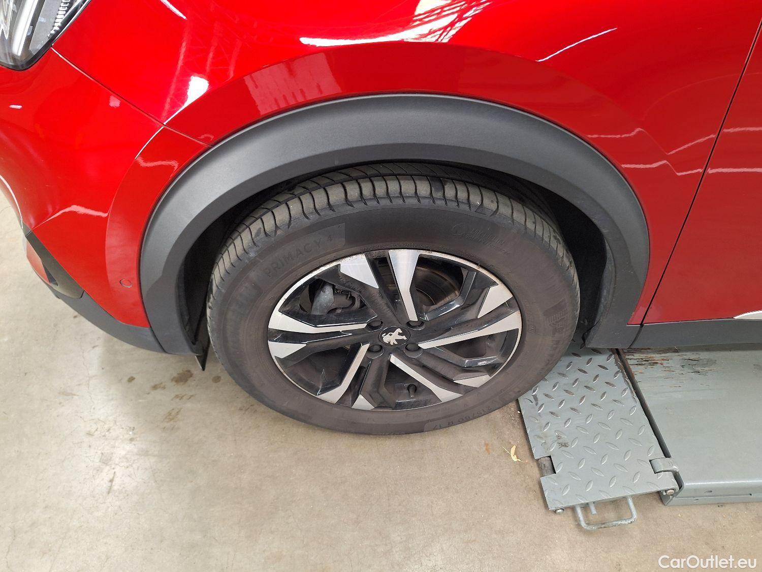 Peugeot  2008 Peugeot,  '19, Peugeot  1.2 Puretech 96kW S&S EAT8 GT Line 5d #21