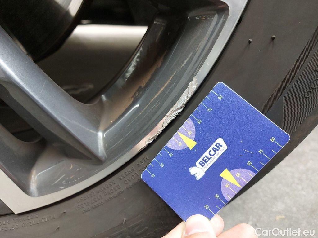 Peugeot  3008 Peugeot  1.5 BlueHDi 96kW S&S EAT8 Allure Pack 5d #41