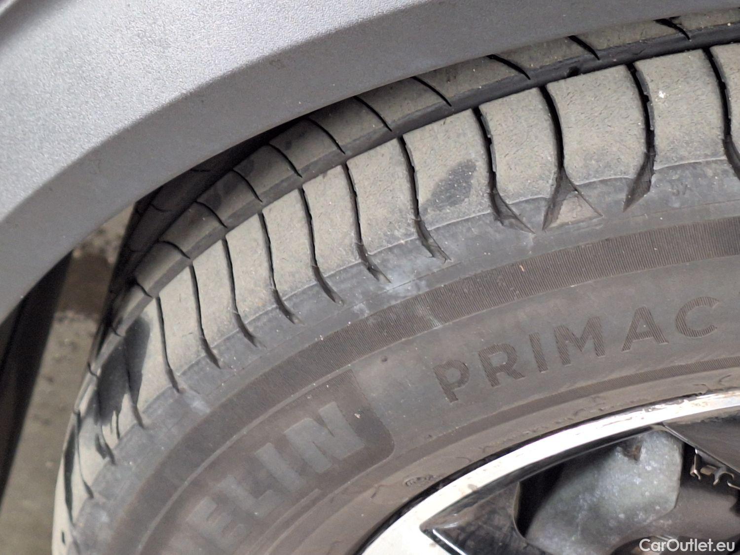 Peugeot  2008 Peugeot,  '19, Peugeot  1.2 Puretech 96kW S&S EAT8 GT Line 5d #22