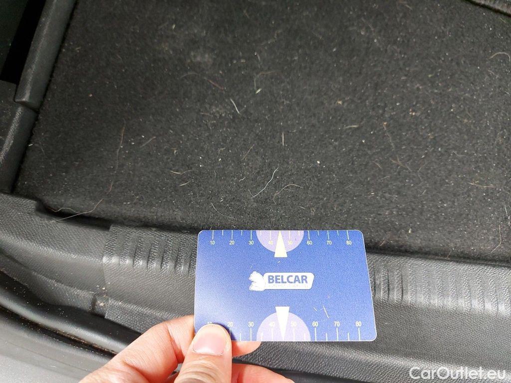 Peugeot  3008 Peugeot  1.5 BlueHDi 96kW S&S EAT8 Allure Pack 5d #60